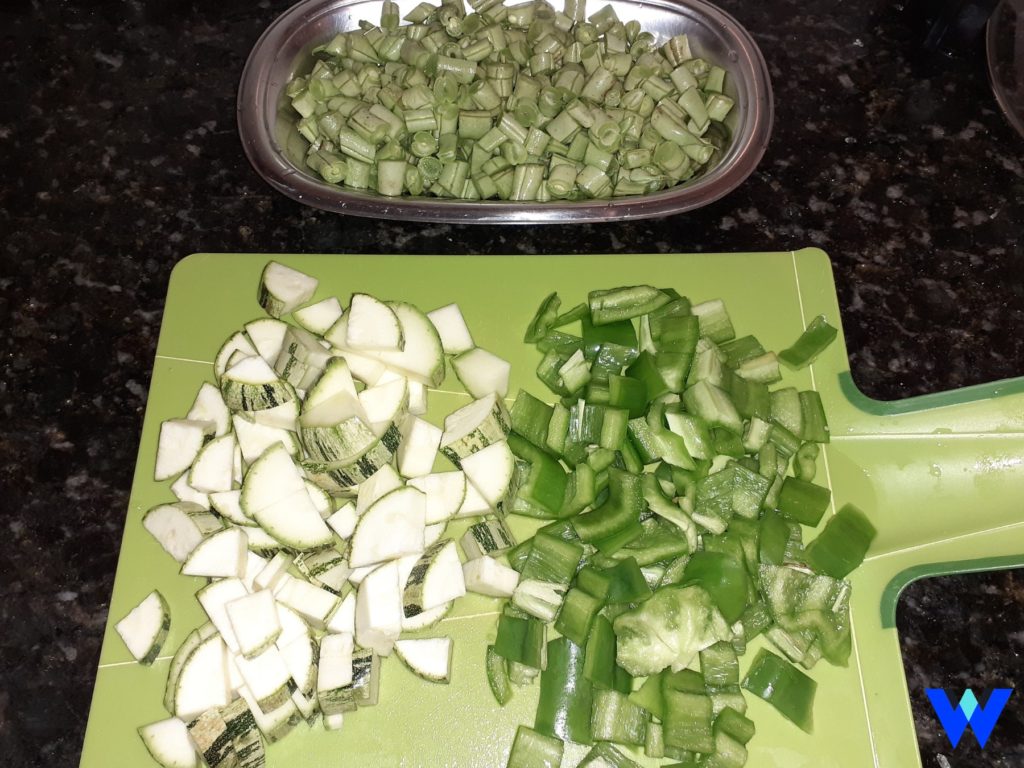 yakisoba com legumes cortados