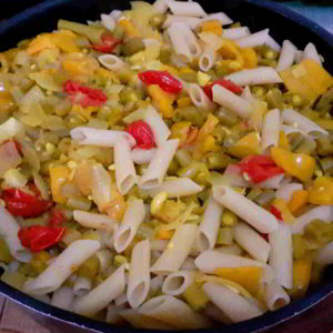 Penne com legumes fácil de fazer