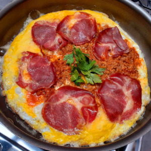 Omelete com sardinha e copa