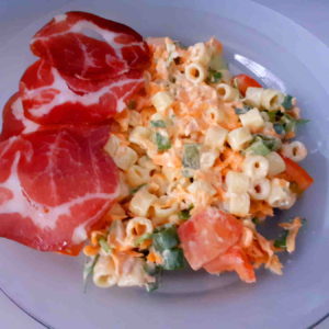 Salada de maionese com macarrão