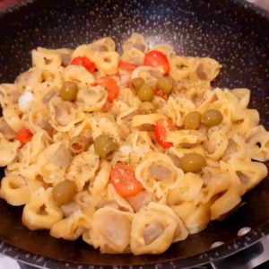 Capeletti com tomate