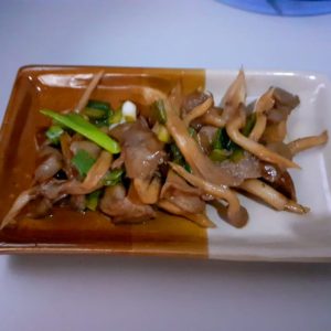 Shimeji na manteiga. O clássico que todo mundo gosta