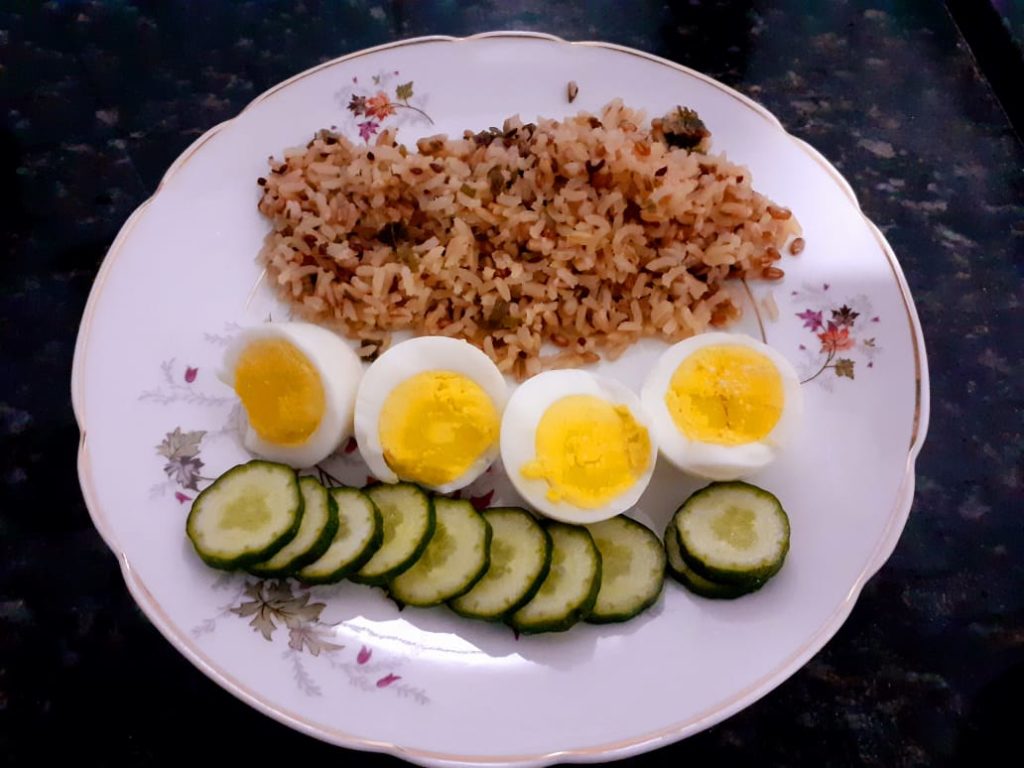 arroz integral com ovo