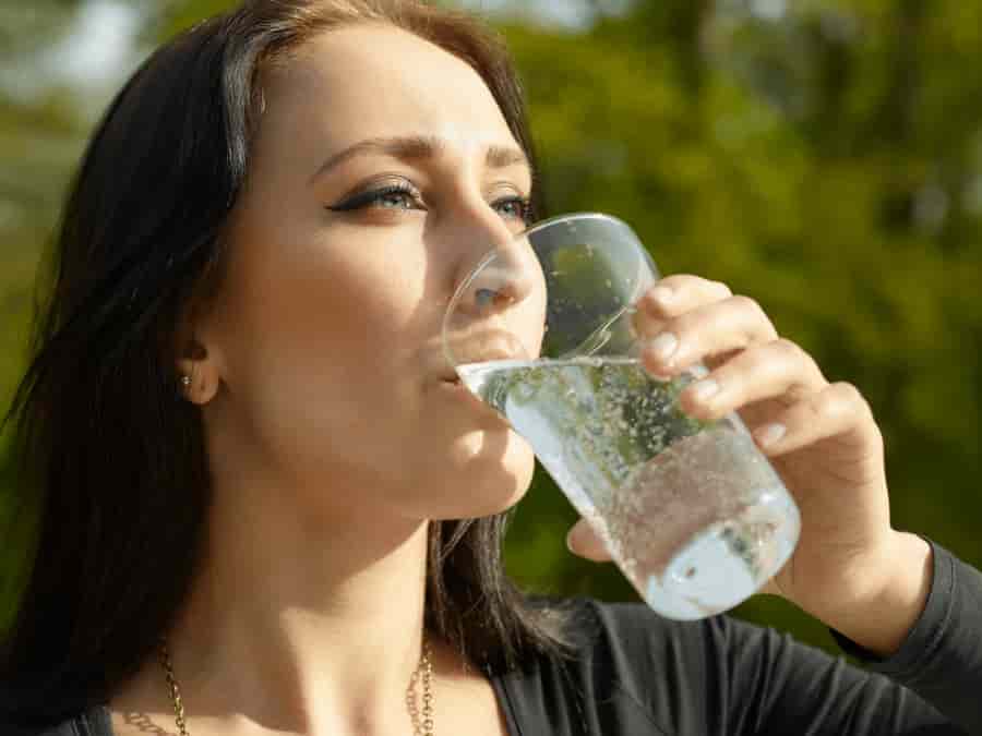 Água com gás faz mal para saúde