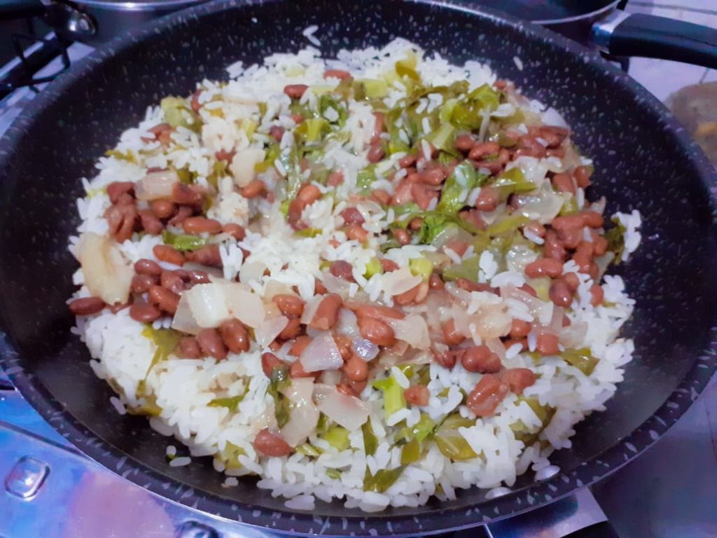 Arroz de feijão e couve