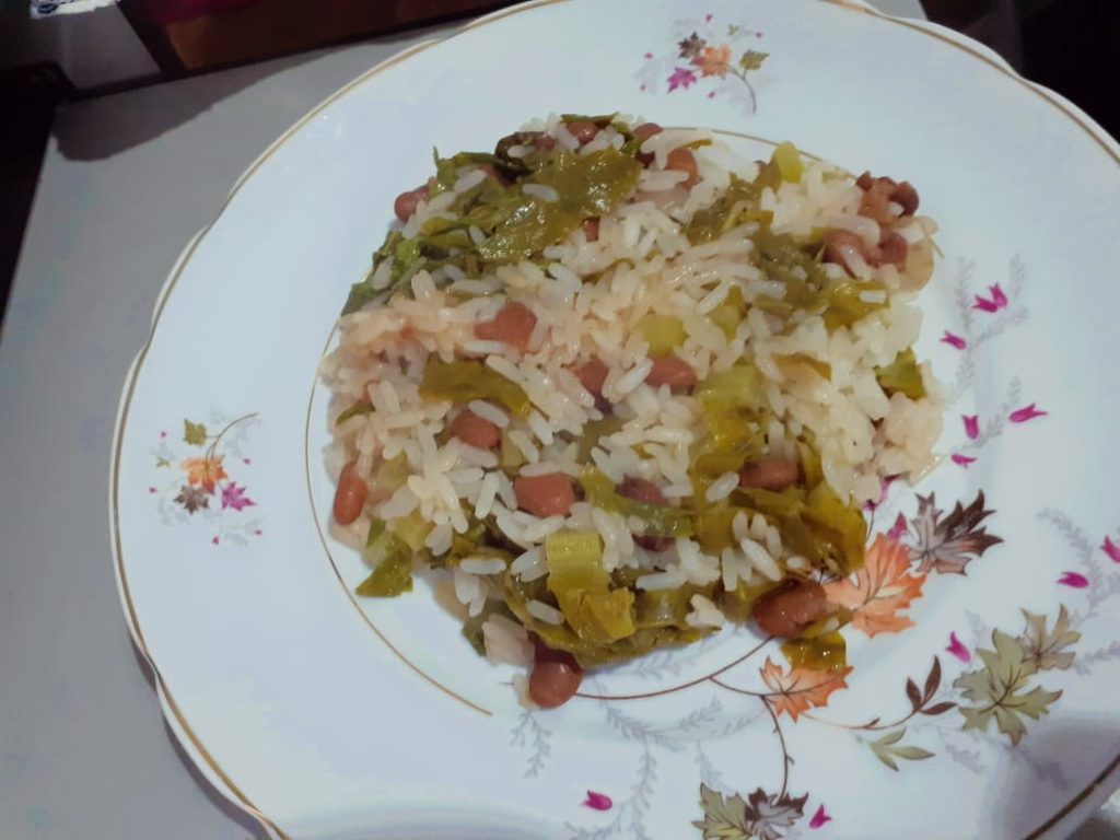 Arroz de feijão e couve