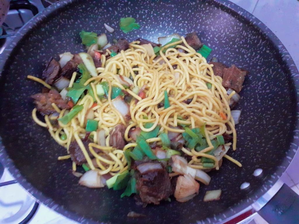 Yakisoba fácil e prático