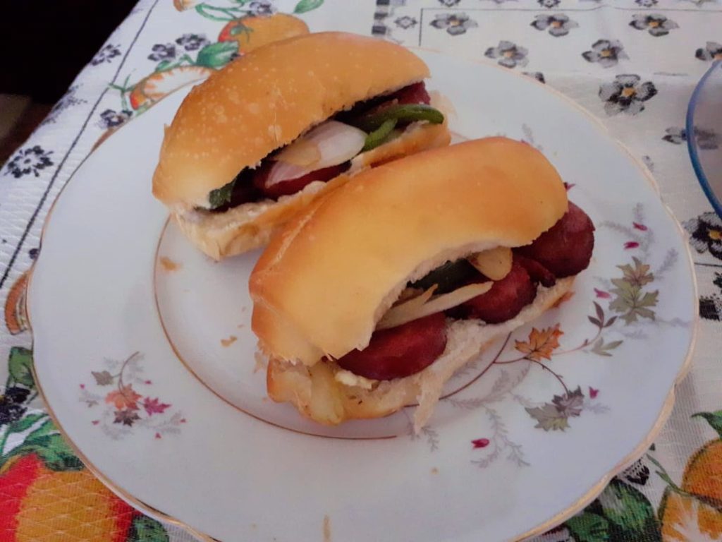 sanduiche de linguiça toscana
