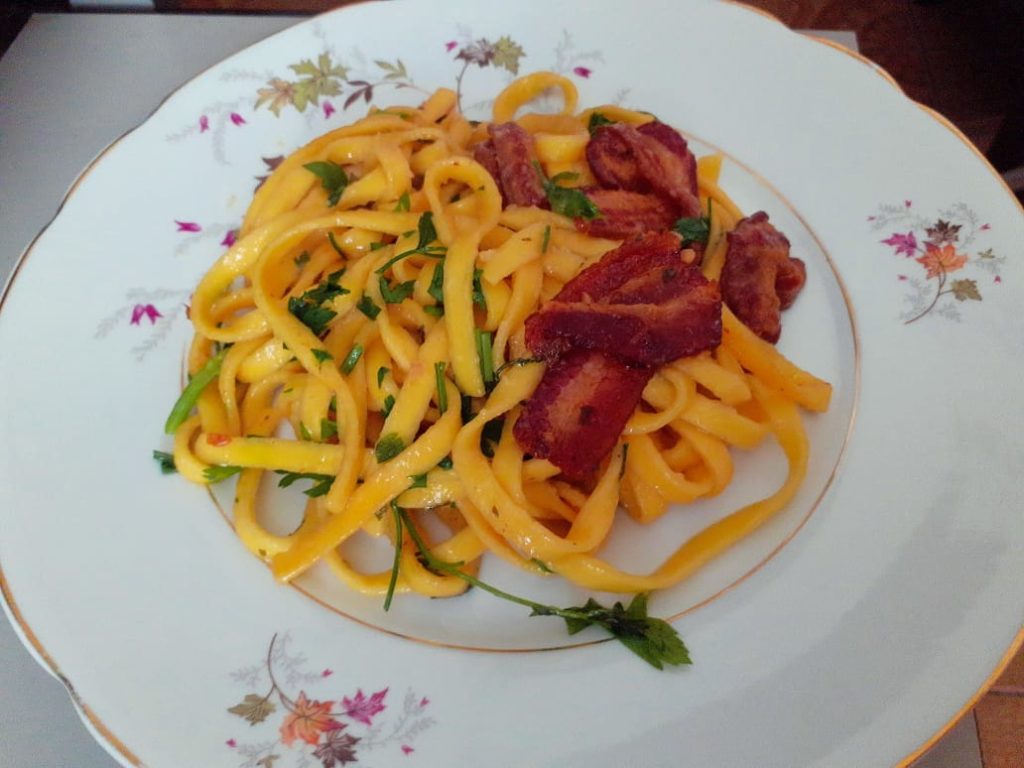 Receita de talharim com bacon