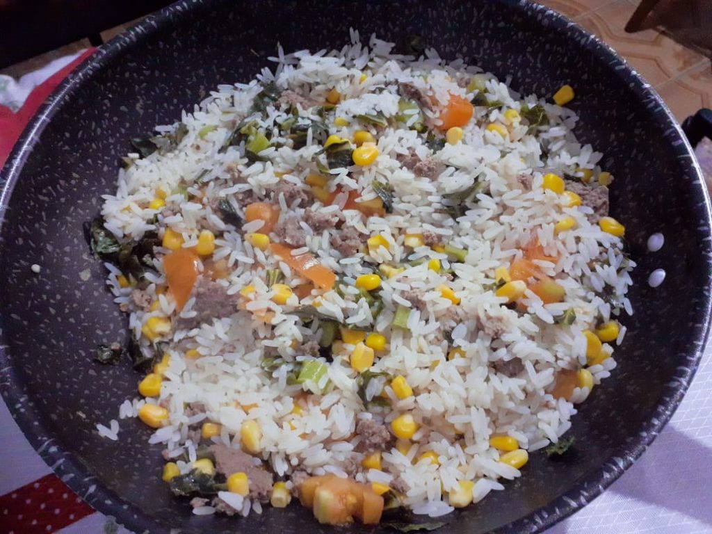 arroz com carne moída simples