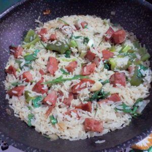 Tender com arroz e pimentão