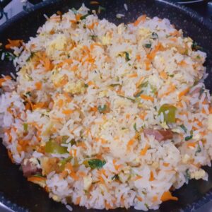 Arroz com bacon e cenoura